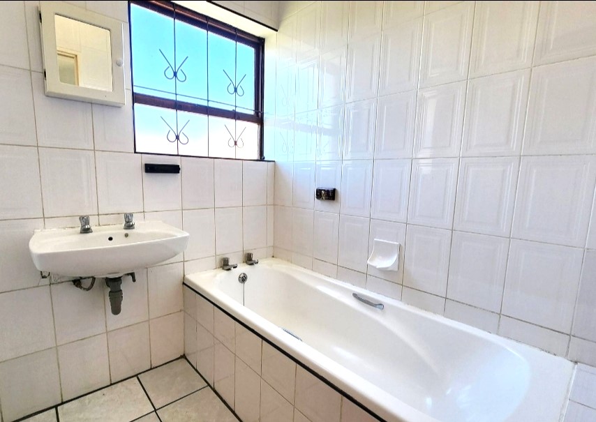 2 Bedroom Property for Sale in Scheepershoogte Eastern Cape